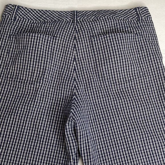 Liz & Co Shorts Blue & White Check Bermuda Shorts - Picture 3 of 11